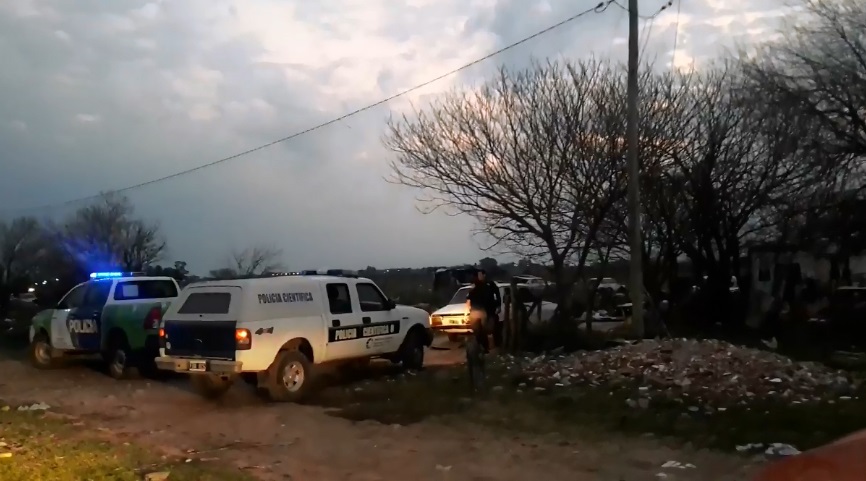 Una nena de muy corta edad murió en la sala de cuidados intensivos del Hospital “San José” como consecuencia del incendio producido en una pequeña casilla de perros donde se encontraba el domingo a la tarde en el barrio Tupac Amaru.