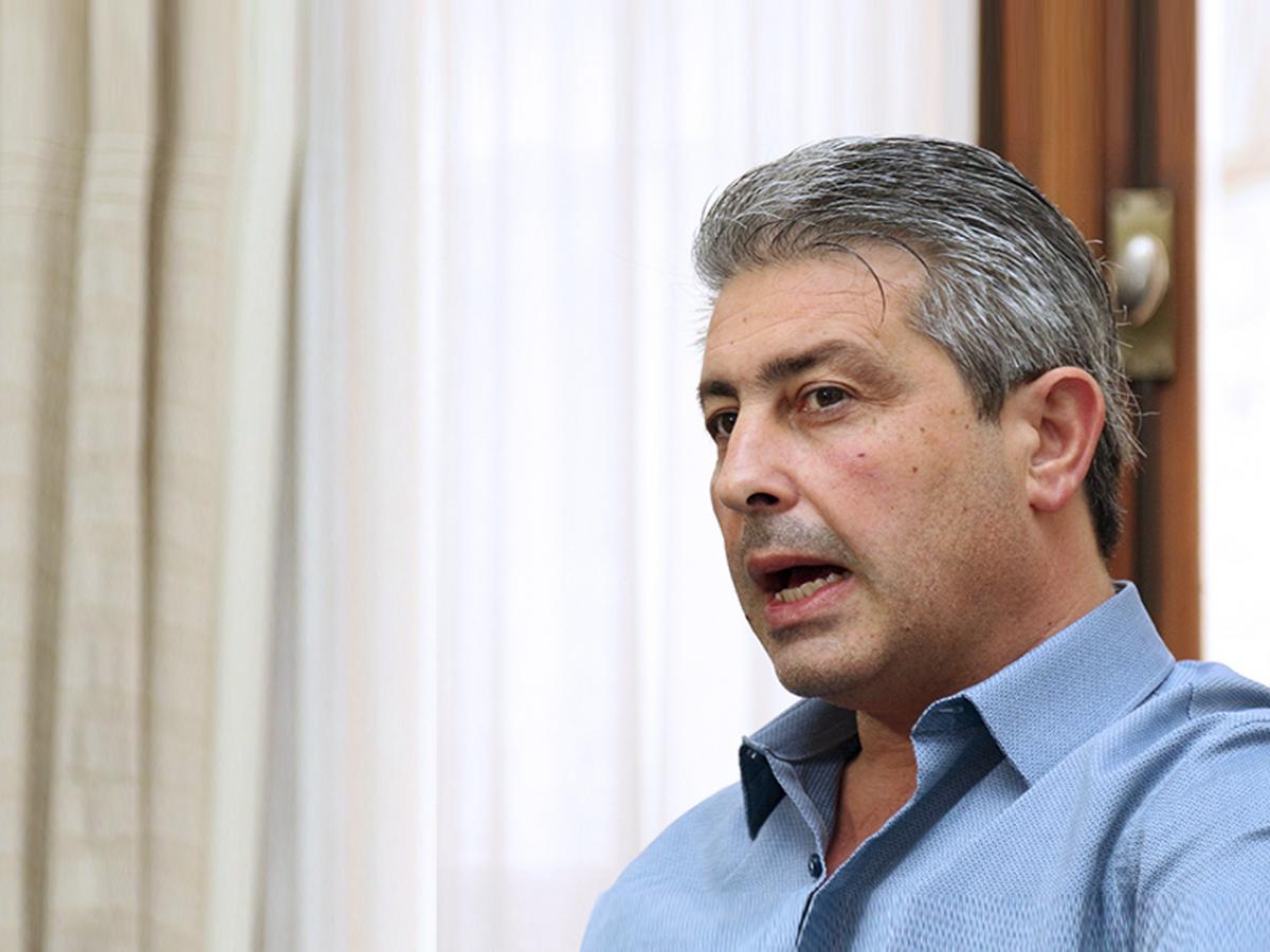 Como ha sucedido en muchos de los dirigentes de Cambiemos a nivel provincial y nacional, el intendente de nuestra ciudad no escapa a eso lógica de evasión de impuestos y, esta semana salió a la luz que tiene cuentas bancarias en paraísos fiscales. Según distintas investigaciones, se conoció que tres de las cuatro empresas que conforman el patrimonio de Javier Martínez no están en el país.