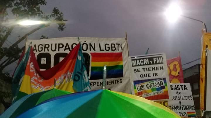 El tiempo no fue un obstáculo para que se lleve a cabo la primera marcha regional del orgullo LGBTIQ. Las bandas tocaron en el club Tráficos y el desfile se realizó bajo un clima amenazante pero que no intimidó a quienes habían llegado desde toda la región.