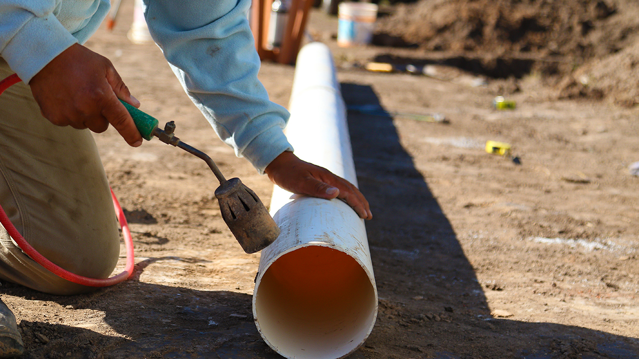 Días atrás, el SPAR (Servicio Provincial de Agua Potable y Saneamiento Rural), adjudicó la obra “Agua Potable en la localidad de Pinzón”, cuya inversión será de $ 14.560.523,90, en tanto que en los próximos días se instalará el obrador.