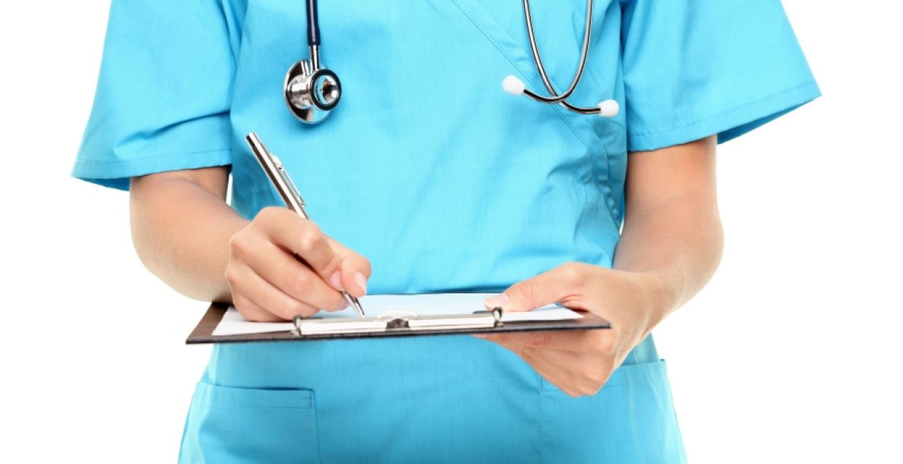Los enfermeros del país llevan adelante la lucha en pos de su reconocimiento como profesionales de la salud. En el Hospital San José, además se sufre por el déficit, ya que no dan abasto a cubrir los turnos.
