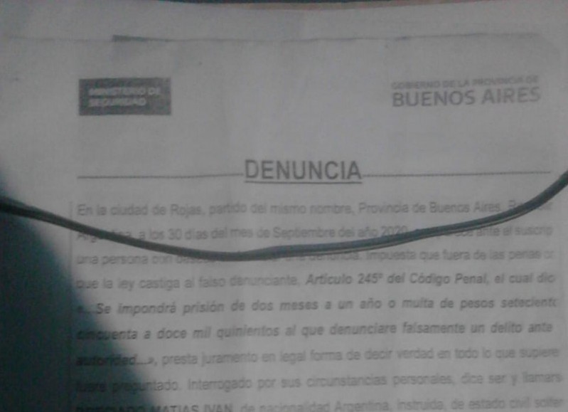 Un hombre de 36 años de la localidad bonaerense de Rojas denunció a dos fiscales e integrantes de la Policía Federal de Pergamino y Junín.