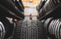 Los inconvenientes en el sector de los neumáticos afectan las ventas
