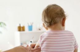 Los bebés de 15 meses deberán vacunarse contra el meningococo y los niños de 11 años deberán recibir el refuerzo