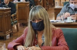 Laura Clark: "Tiene que haber una postura más honesta cuando Martínez inaugura obras con aportes provinciales"