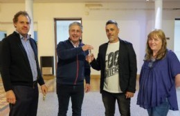 La Municipalidad le entregó la llave de EMBA al Conservatorio de Música