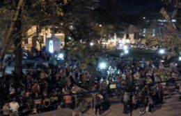 Multitudinaria marcha frente al Municipio: Cambiemos negó la emergencia tarifaria