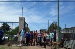 Vecinos se oponen a la colocación de una antena en plena ciudad