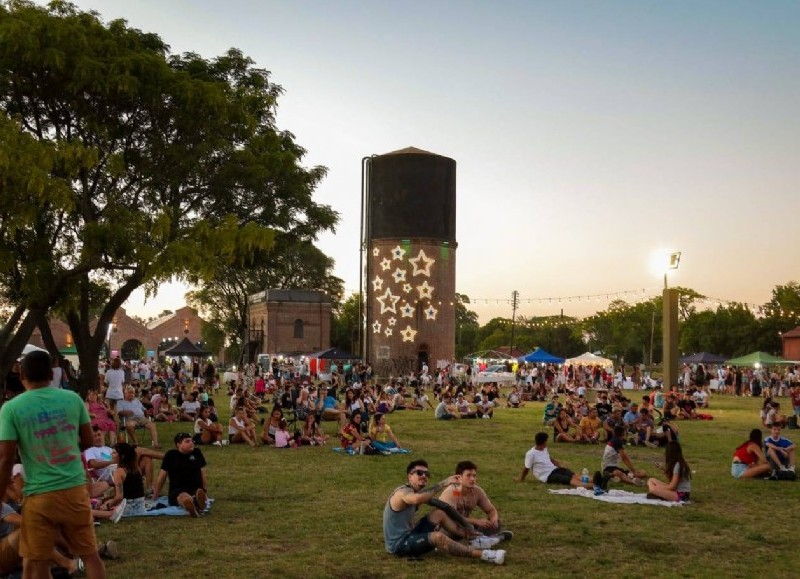 La cita es en el Parque España.