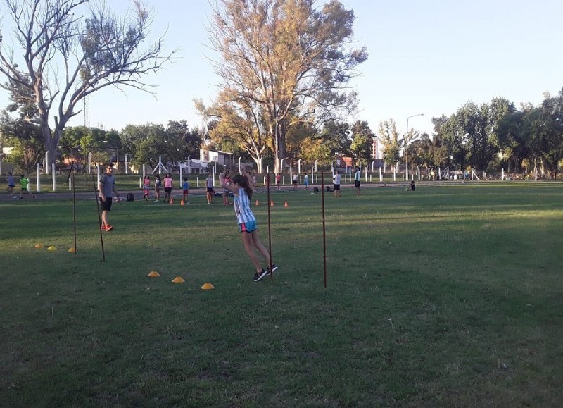 Ya participan más de 40 deportistas, de entre 6 y 14 años, que conforman este equipo a cargo de 4 profes.