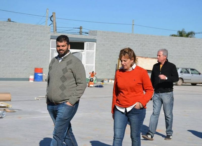 El senador de Cambiemos, Marcelo Pacífico, visitó el barrio José Hernández de Pergamino donde se emplaza el Polideportivo local.