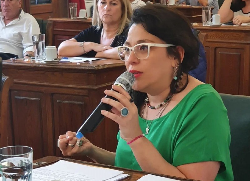 Leticia Conti, edil del FdT.