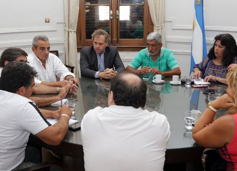 Reunión con los gremios.