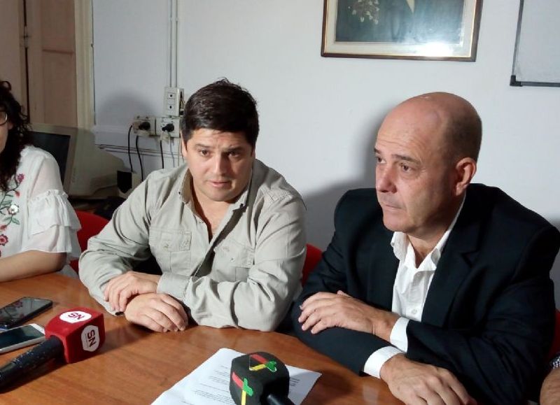 Conferencia de prensa junto a concejales de Unidad Ciudadana.