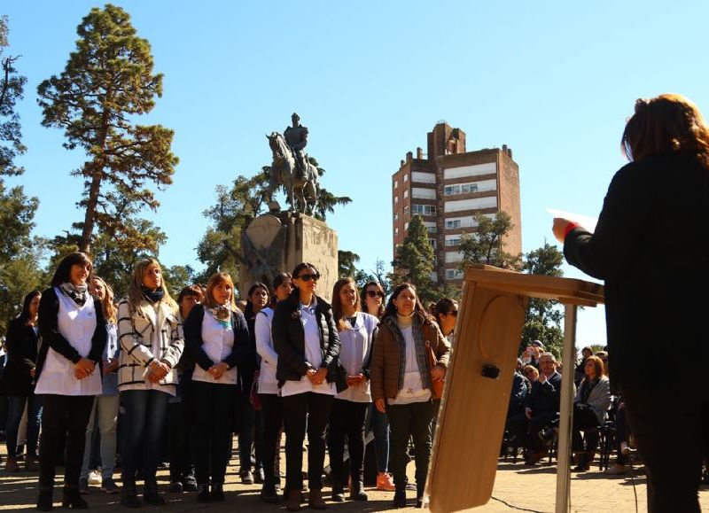 Ceremonia realizada en la Plaza 25 de Mayo.