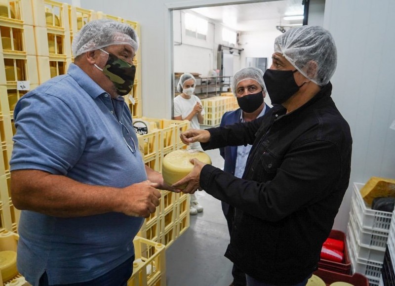 Jorge Macri, intendente de Vicente López, recorrió junto a Javier Martínez una serie de empresas locales.