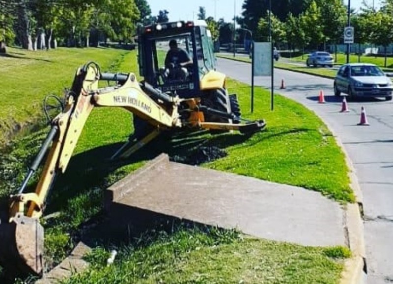 Se realizó mantenimiento de cloacas en el barrio Viajantes.