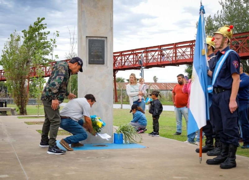 Especial recuerdo para Eduardo Tomás Silva y Aldo Omar Patrone.