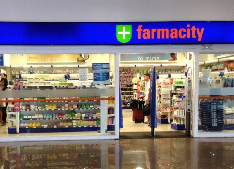 Rechazo al posible desembarco de Farmacity.