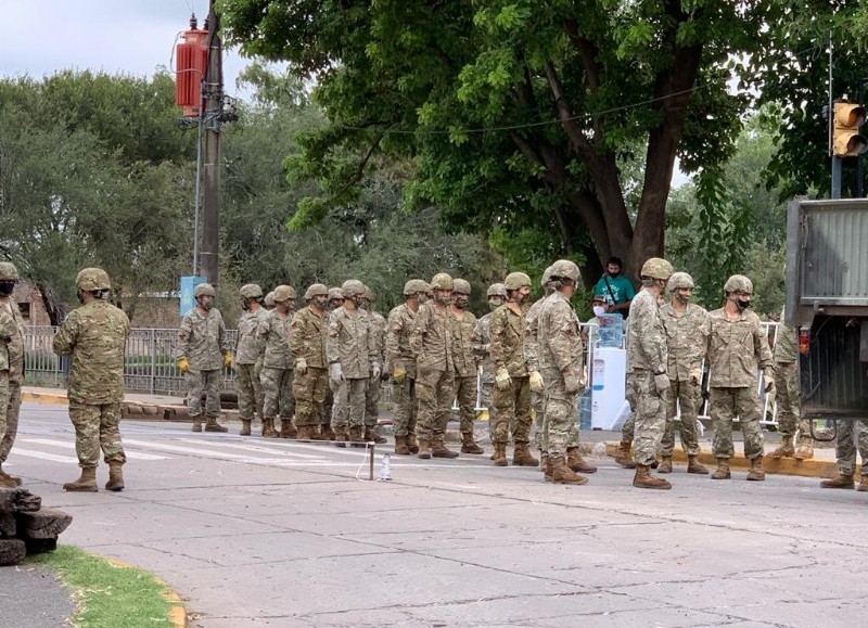 El Ejército ya trabaja en el desmantelamiento del puente provisorio.