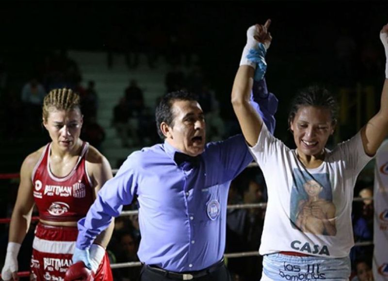 Reconocimiento a la boxeadora local.