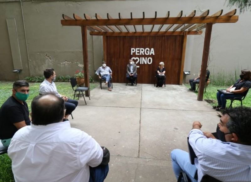 Gremios y representantes del Ejecutivo se encuentran negociando el cierre de la paritaria en las próximas horas.