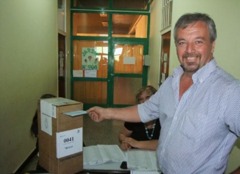 El intendente Claudio Rossi, feliz por los resultados.