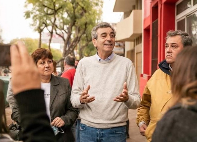 En campaña junto a Randazzo.