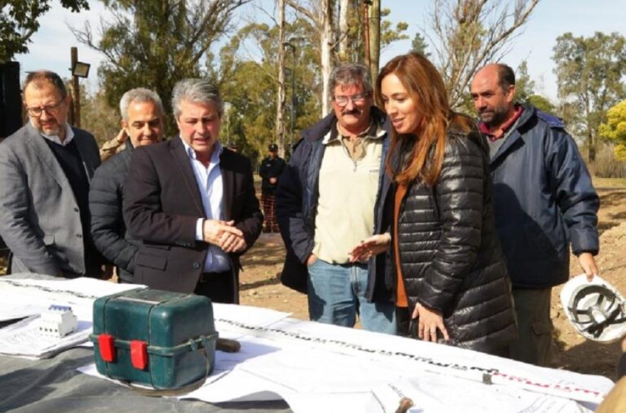 Anuncio trunco junto a la entonces gobernadora Vidal.