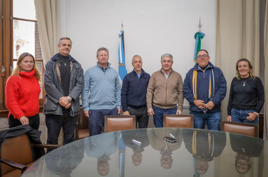 La Municipalidad firmó un convenio con AIANBA y CIAFBA