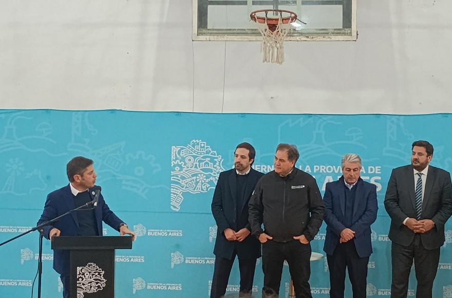 El mandatario estuvo en el distrito durante unas tres horas.