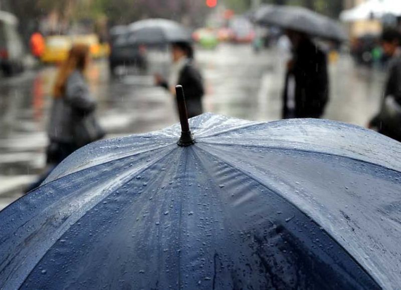 Por pronósticos de lluvias.