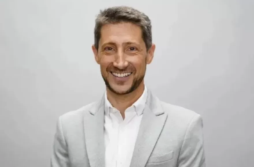 Hern&aacute;n Letcher: &ldquo;El consumo masivo cay&oacute; de manera significativa y el nivel de endeudamiento de las familias es preocupante&rdquo;