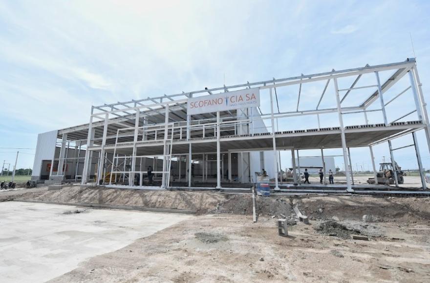 Kicillof también recorrió el Parque Industrial Tecnológico Mixto PARCUM.