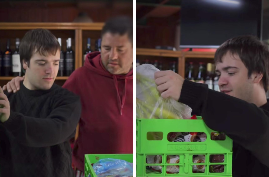 Tomás realiza su pasantía en el Supermercado Centro.