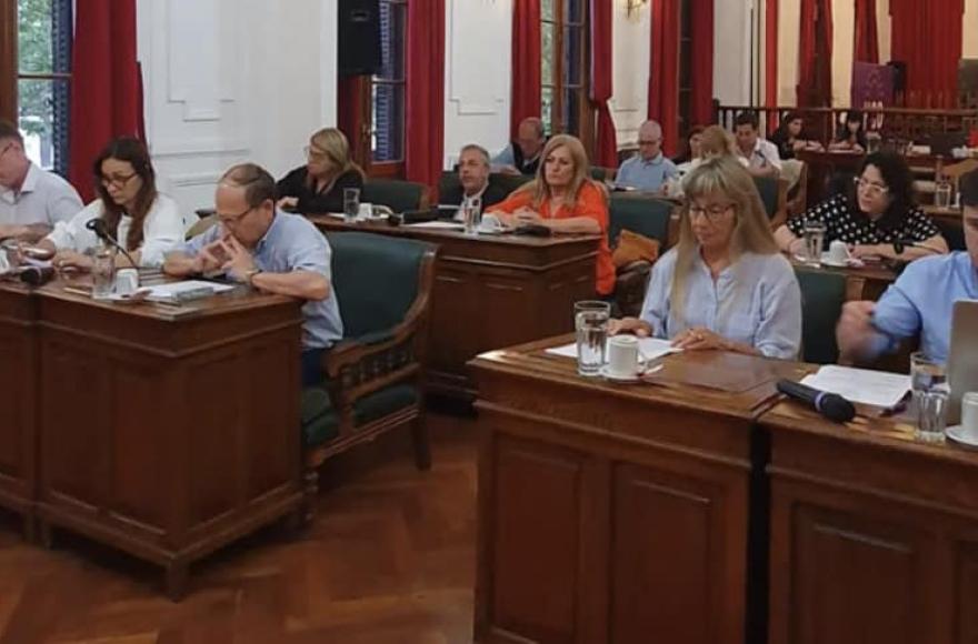 Sigue el debate.