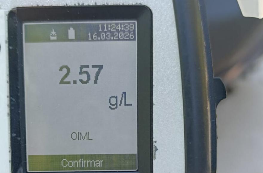 Conductor alcoholizado circulaba en moto por una plaza