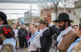 Colorida celebración del Día de la Patria