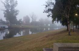Persiste el mal tiempo y los alertas por niebla en toda la regi&oacute;n