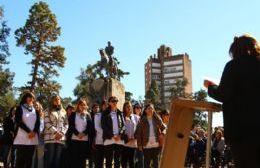 Emotivo acto central por el Día del Maestro