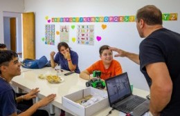 Talleres informáticos y artísticos en los Barrios Jorge Newbery y 12 de Octubre