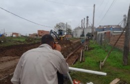 Avanza la obra de cordón cuneta en el Barrio 12 de Octubre