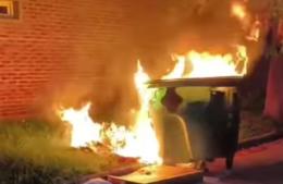 Incendiaron otro contenedor verde