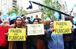 Denuncian agresiones a las madres de barrios fumigados durante la visita de Macri
