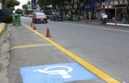 Solicitan que se cumpla con la ordenanza de un estacionamiento para motos