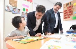 Kicillof visitó la Escuela de Educación Especial N°5