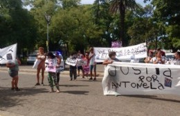 Familiares de Antonella piden justicia y que no le otorguen salidas transitorias a la tía asesina