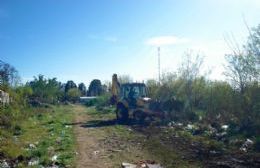 Limpieza de microbasurales en Barrio Acevedo