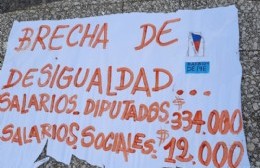 Jornada de reclamos en Plaza Merced