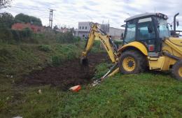Limpieza de desagües pluviales en el Barrio Jorge Newbery